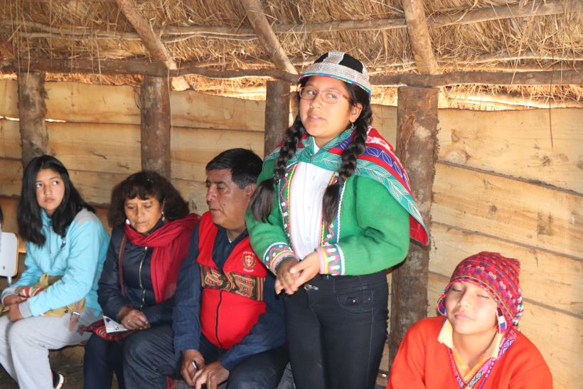 Niños mapuche y quechua se reunieron en jornada intercultural en escuela de Isla Huapi